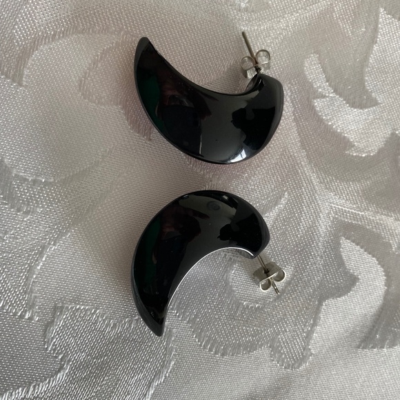 Zsiska Orange & Black Geometric Dangle Resin Earrings - Picture 4 of 5